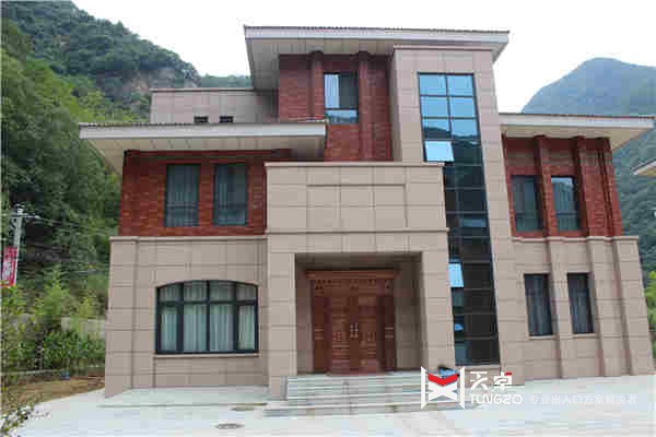 西安秦嶺別墅對開入戶銅門，子母銅門